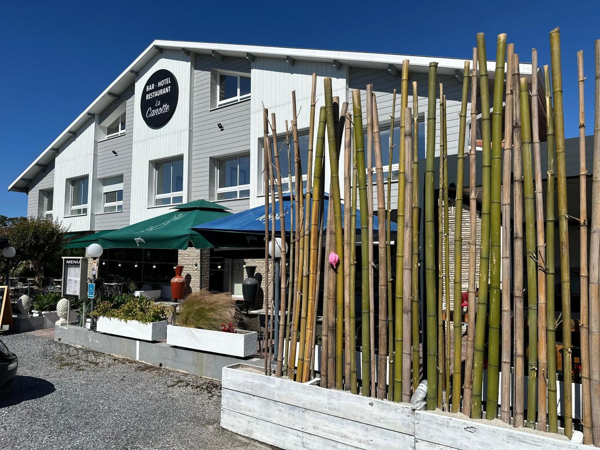 La Canotte Saint-Julien-en-Born Luaran gambar